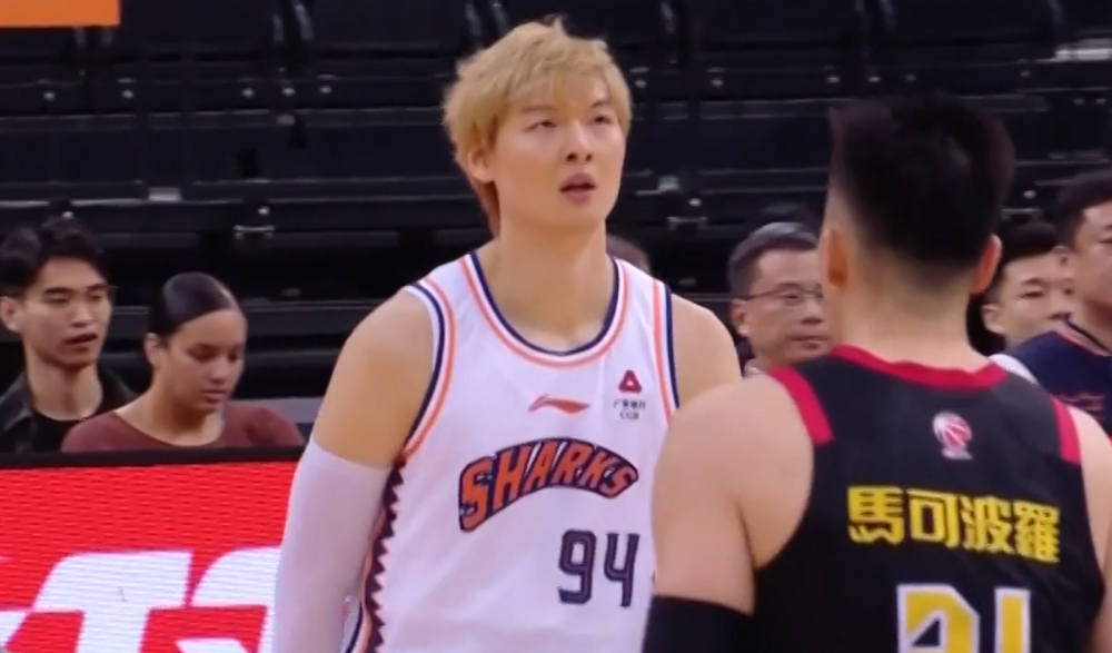 关键时刻压哨进球，豪门逃过一劫的简单介绍