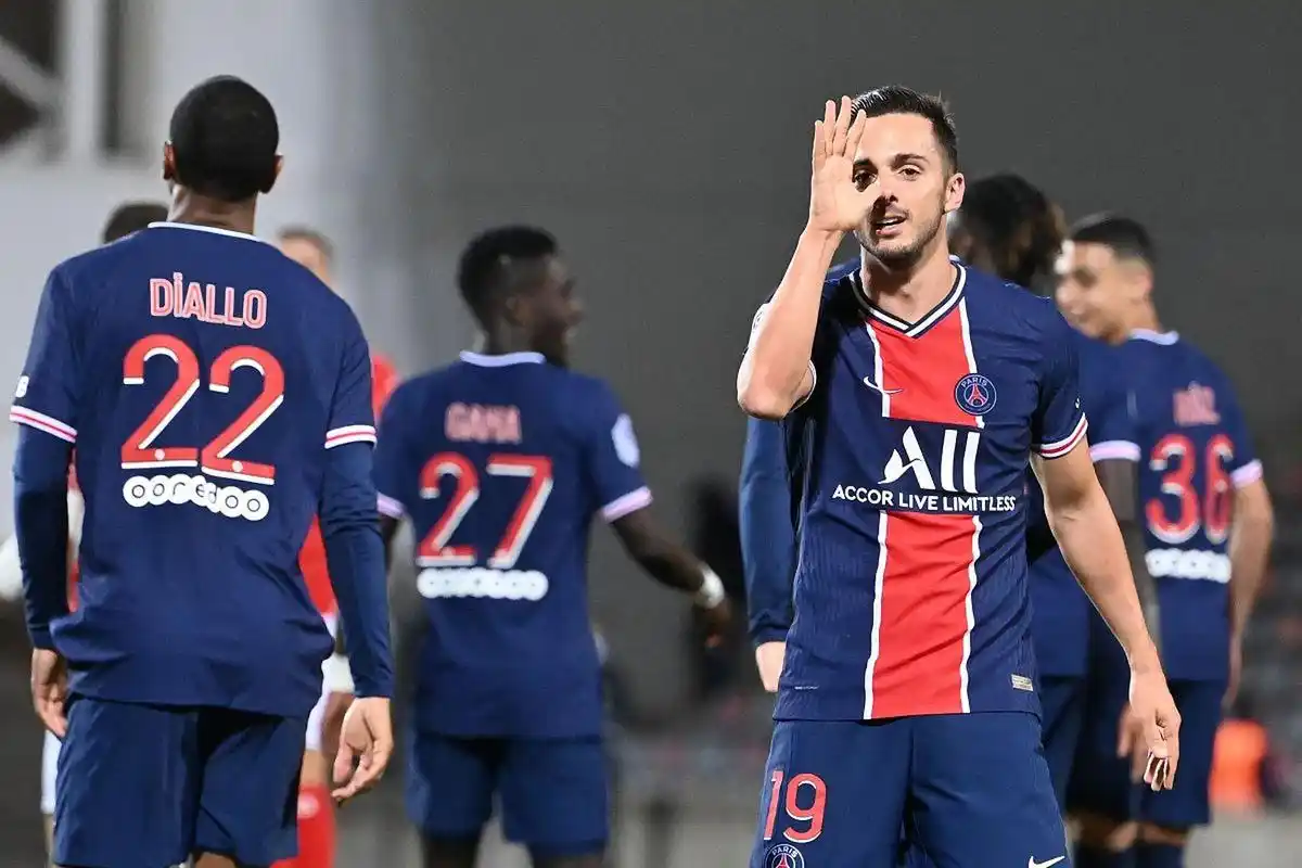 -法国队狂扫对手，轻取锦标赛胜利