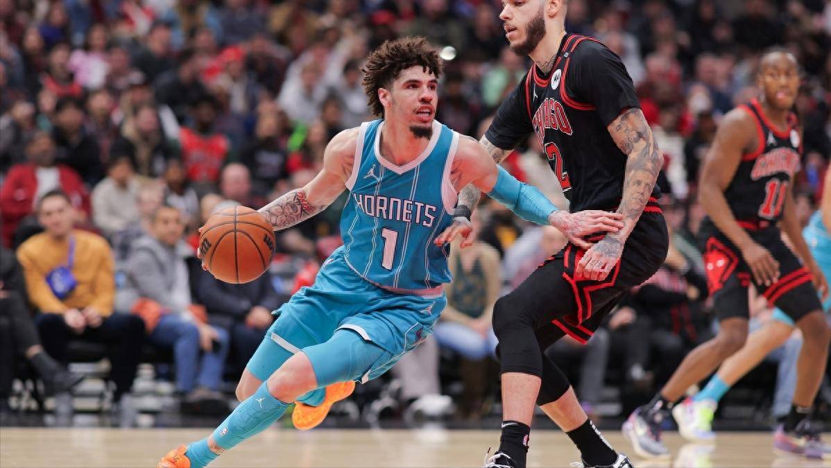 开拓者连胜止步，不敌黄蜂