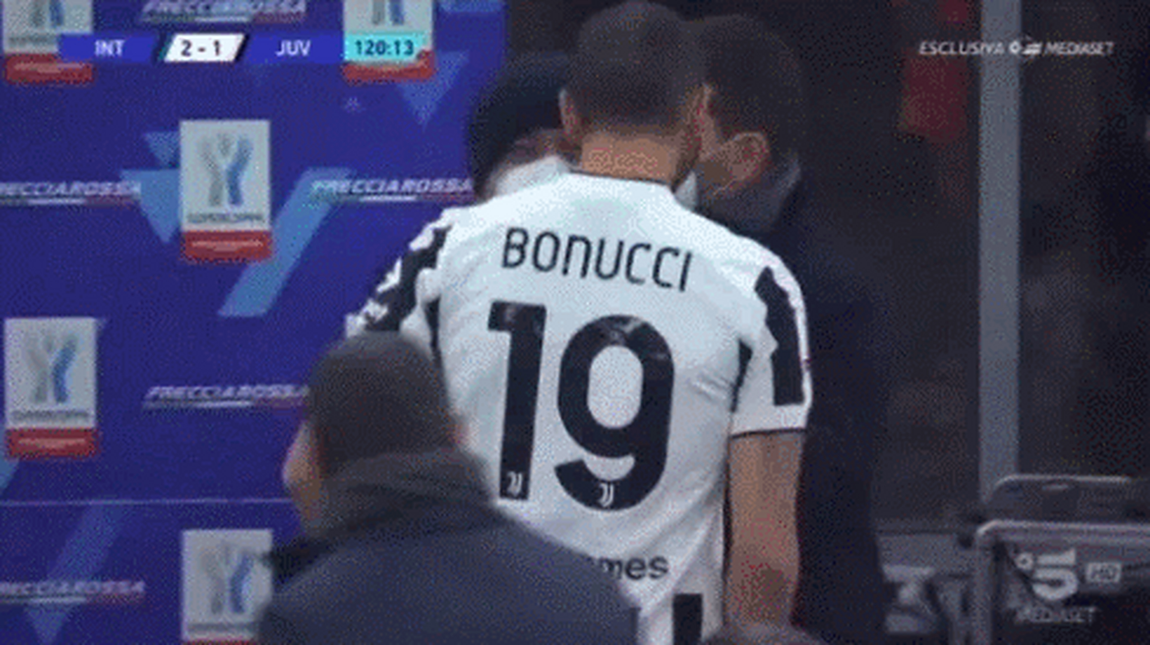 关于尤文图斯对阵国米，博努奇战意甲首秀的信息