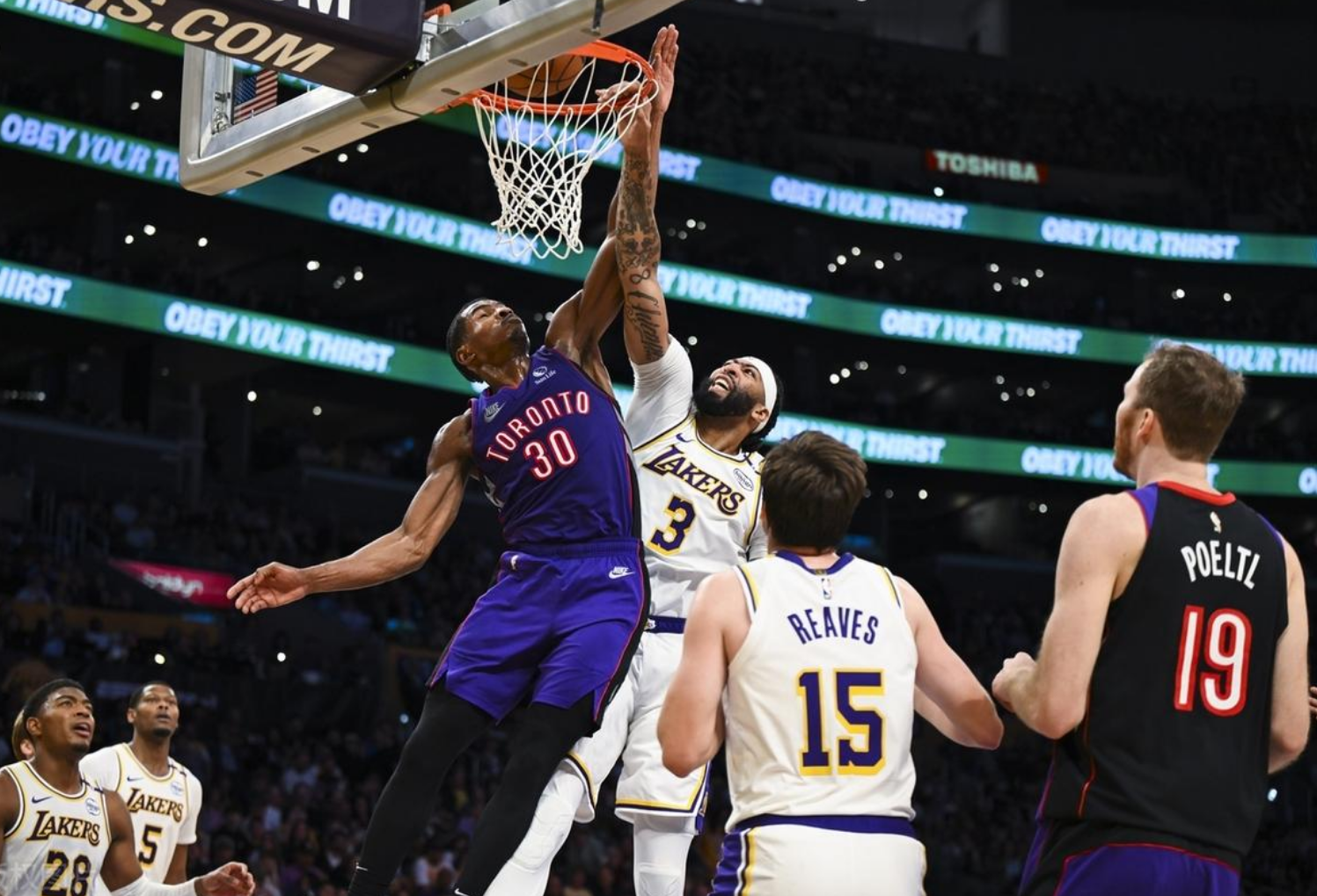 猛龙大胜公牛继续领先东部积分